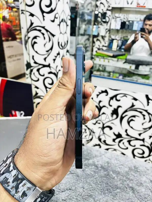 Apple Smartphone 128GB High Battery Health Excellent Condition