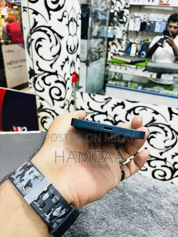 Apple Smartphone 128GB High Battery Health Excellent Condition