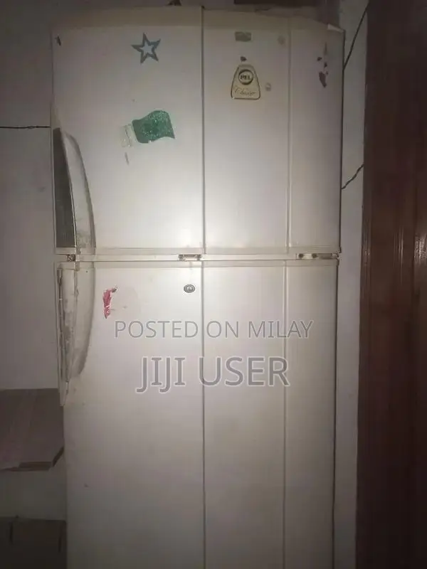 Large PEL Refrigerator with Spacious Freezer