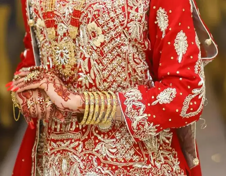 Elegant Bridal Lehenga Choli - Traditional Wedding Attire for Women