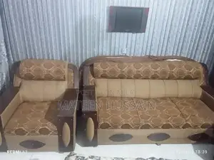 Comfortable Brown 5-Seater Sofa Set for Living Room
