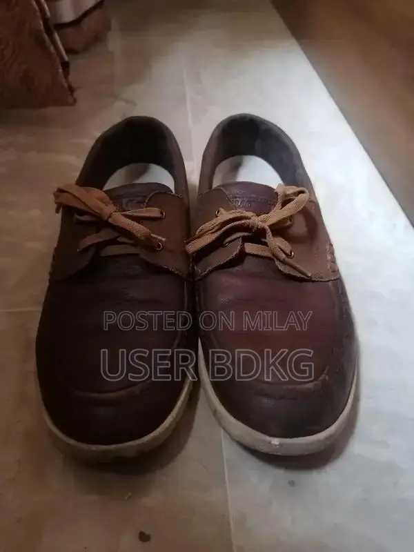 Lacoste Men's Brown Casual Shoes - Classic Style Size 9