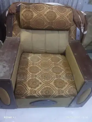 Comfortable Brown 5-Seater Sofa Set for Living Room