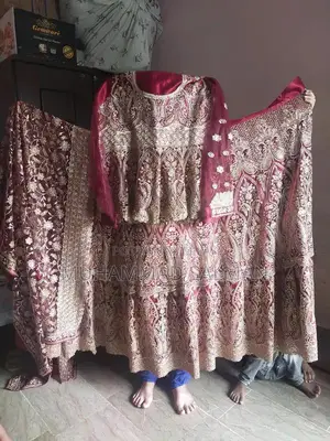 Elegant Bridal Lehenga Choli - Lightly Used Designer Wedding Wear