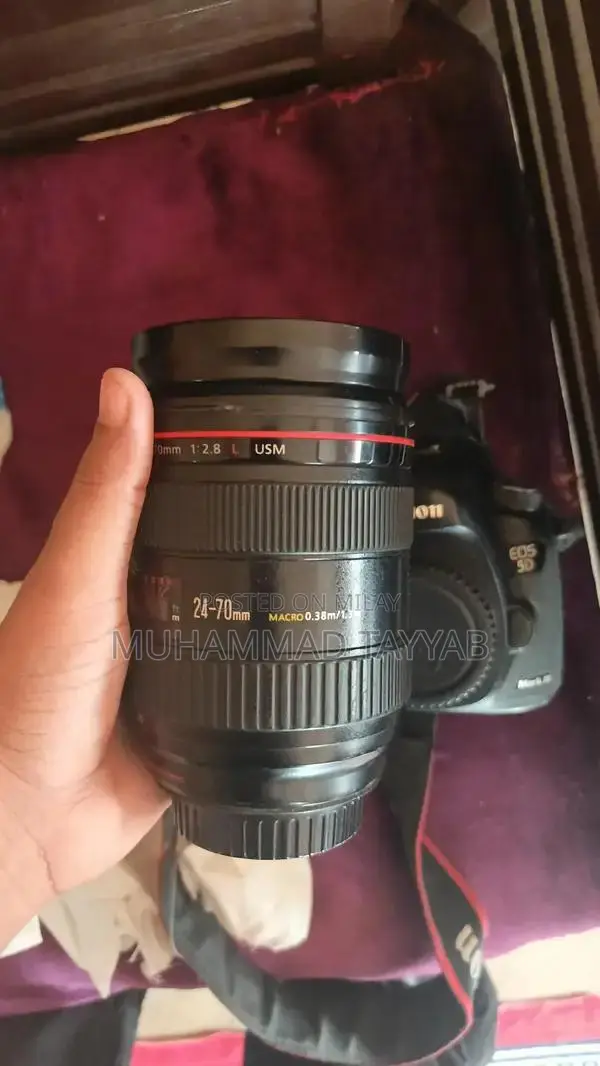 Canon 5D Mark III Professional DSLR Camera with 24-70mm Lens