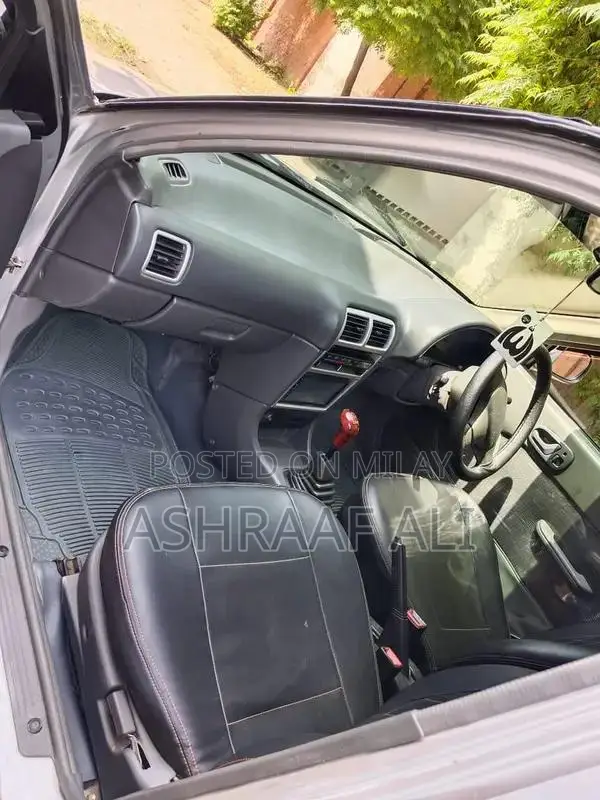 Suzuki Cultus 2015 Compact Family Sedan