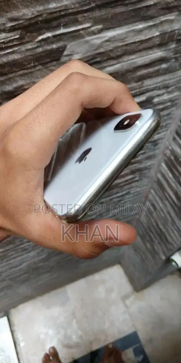 Unlocked Smartphone with 64GB Storage and Functional Features