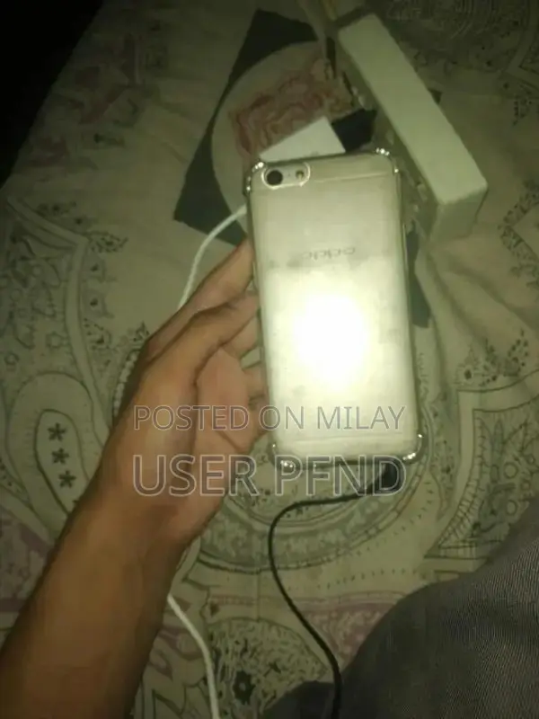 Smartphone with 64GB Storage and Glass Back