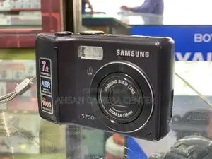 Photo - Digital Camera Full 10bay10 with Battery and SD Card