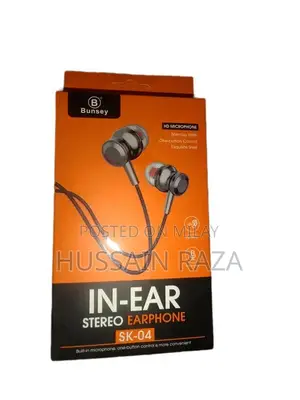 Photo - Noise-Cancelling Earphones with Powerful Bass Performance