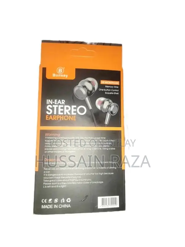 Noise-Cancelling Earphones with Powerful Bass Performance