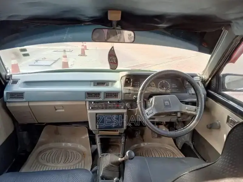 Toyota Corolla 1986 Sedan with Power Steering and LED Panel