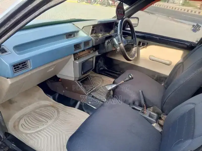 Toyota Corolla 1986 Sedan with Power Steering and LED Panel