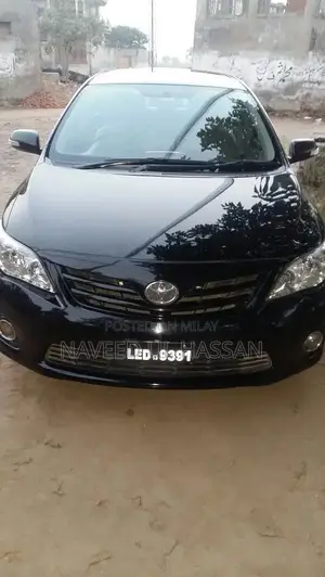 Toyota Corolla XLi Sedan - Reliable Compact Car