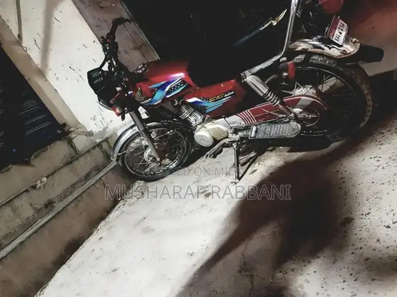 Honda CG 125 Motorcycle - 1988 Classic Single Cylinder Bike