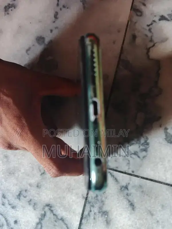 Vivo Y17 Smartphone Mid-Range Mobile Device