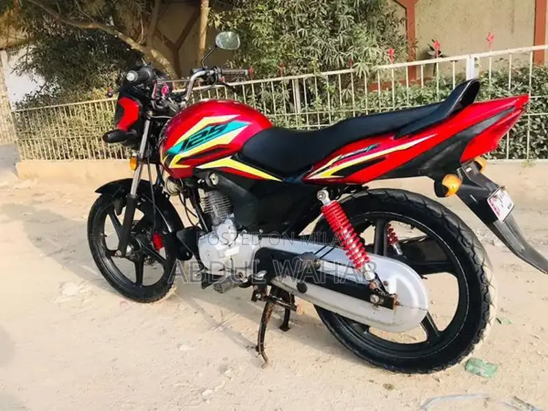 Honda CB 125F Motorcycle - 2025 Model Urban Commuter