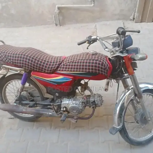 Honda CD2001 Vintage Motorcycle Model