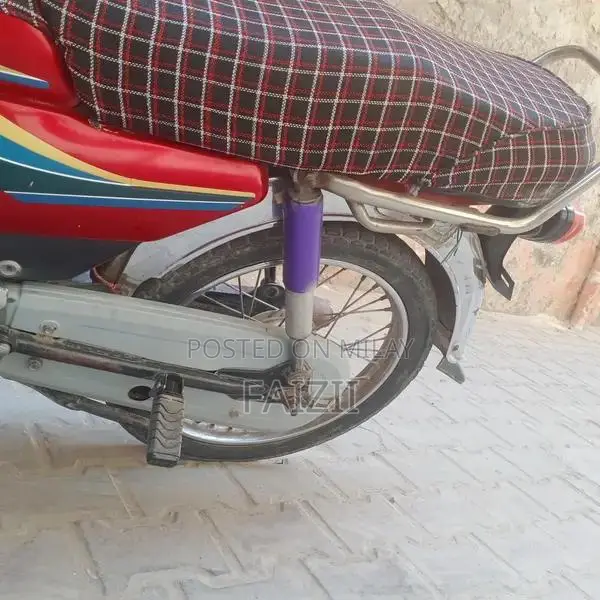 Honda CD2001 Vintage Motorcycle Model