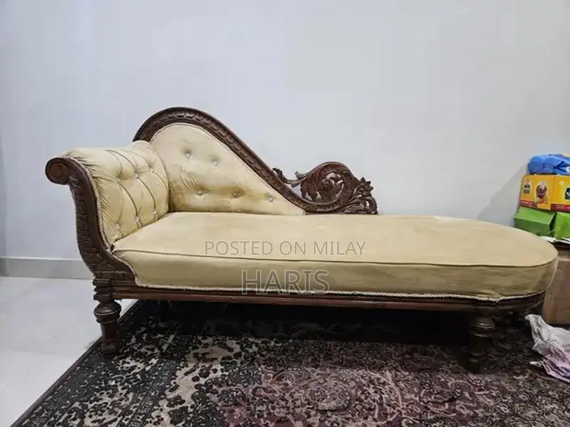 Chanoooti Dewan Furniture Piece - Traditional Design