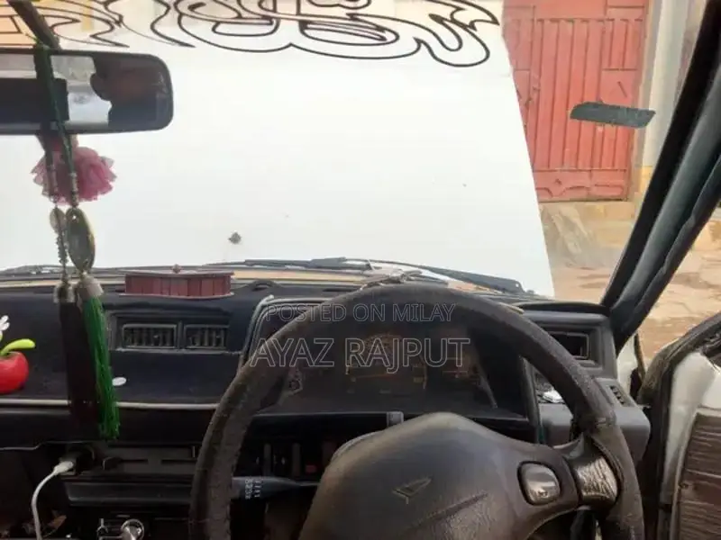 Daihatsu Charade 1987 Reconditioned Model Sedan