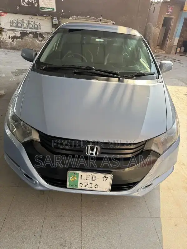 Honda Insight Sedan - Low Mileage, Clean Condition