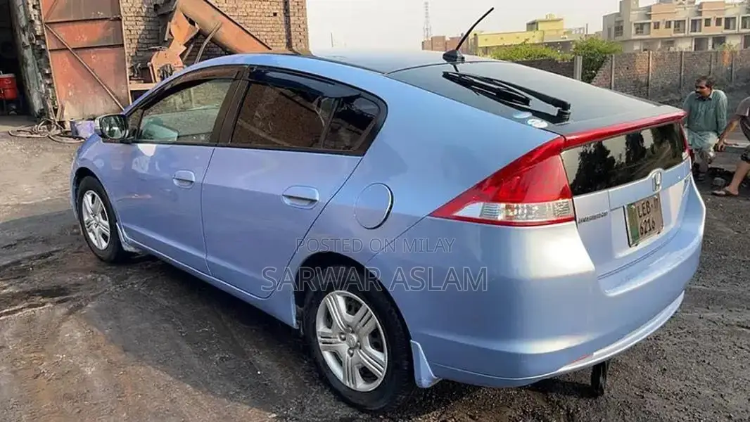 Honda Insight Sedan - Low Mileage, Clean Condition