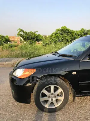 Honda Civic 2005 Sedan with Touchscreen and AC