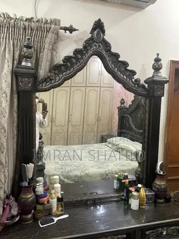 Chinioti Handcrafted Pure Wood Bed Set with Dressing Table