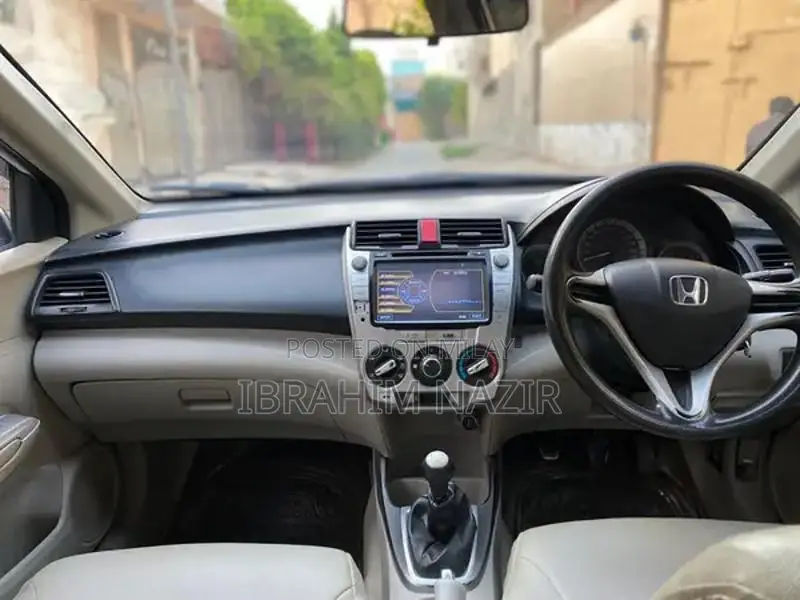Honda City Aspire 2015 Sedan - Reliable Compact Car