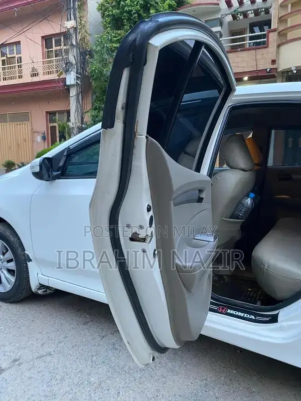 Honda City Aspire 2015 Sedan - Reliable Compact Car