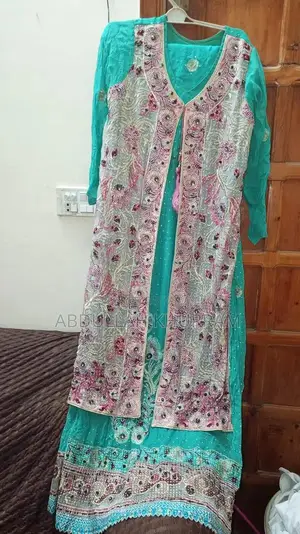 Elegant Chiffon Suit - Comfortable Lightweight Apparel