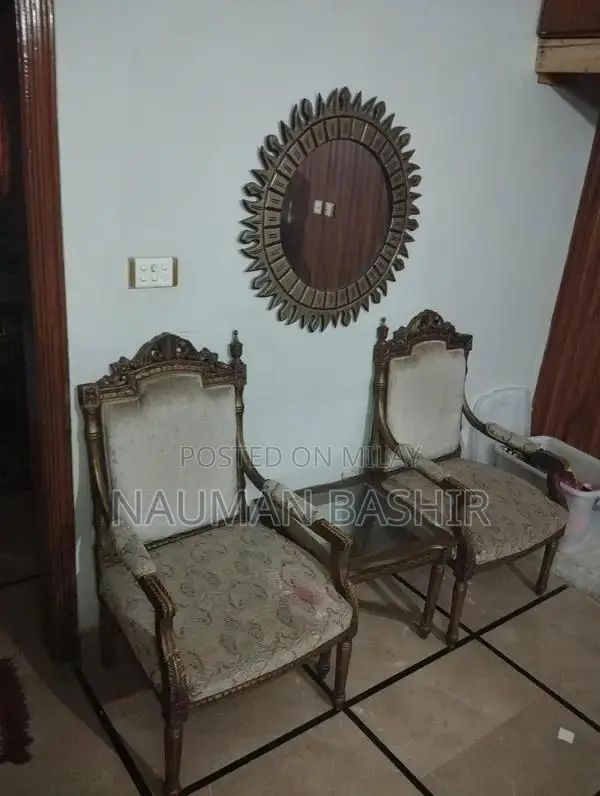 Wooden Coffee Chairs with Side Tables and Dikko Paint Finish