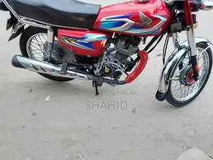 CG 125 Motorcycle - Well-Maintained Classic Bike