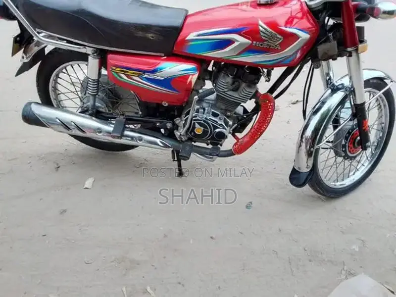 CG 125 Motorcycle - Well-Maintained Classic Bike