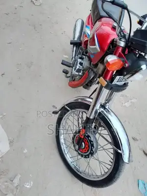 CG 125 Motorcycle - Well-Maintained Classic Bike