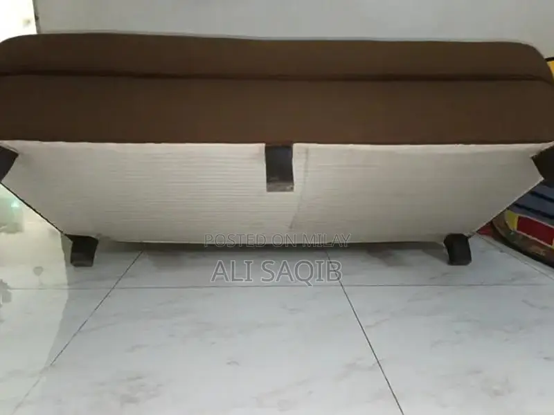 Comfortable 3-Seater Sofa in Pristine Condition