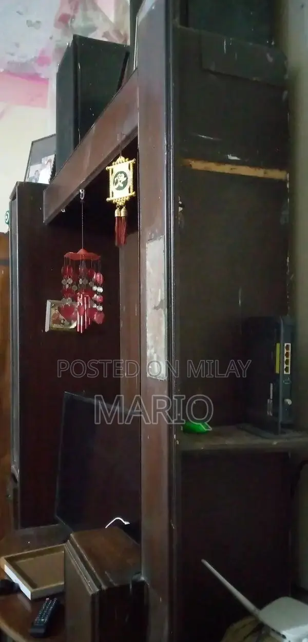 Elegant Wooden Showcase Display Cabinet