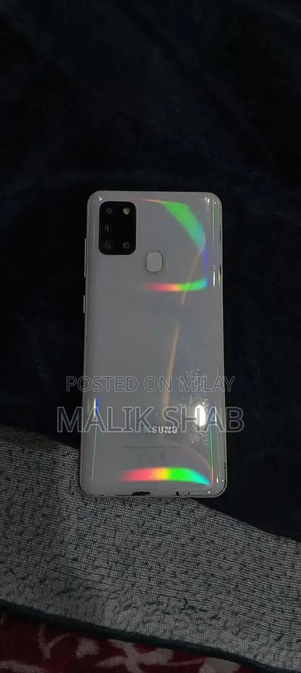 Samsung Galaxy S21 Smartphone Excellent Condition 64GB