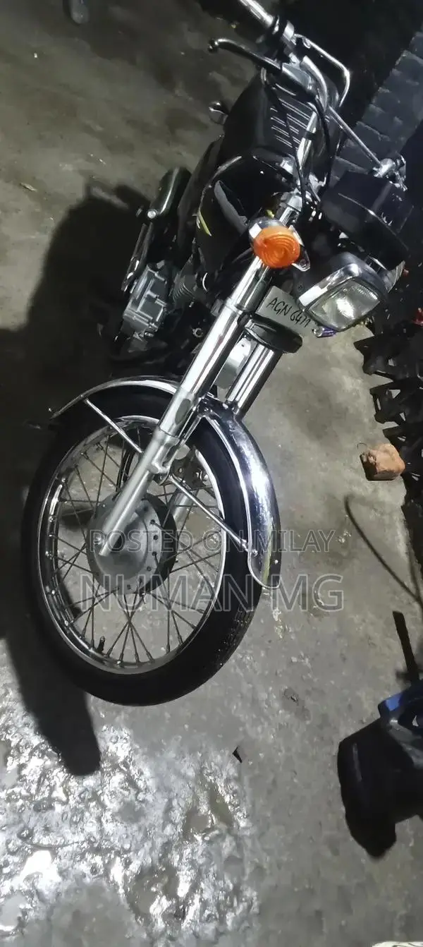 Honda CG 125 Motorcycle Self-Start Commuter Bike