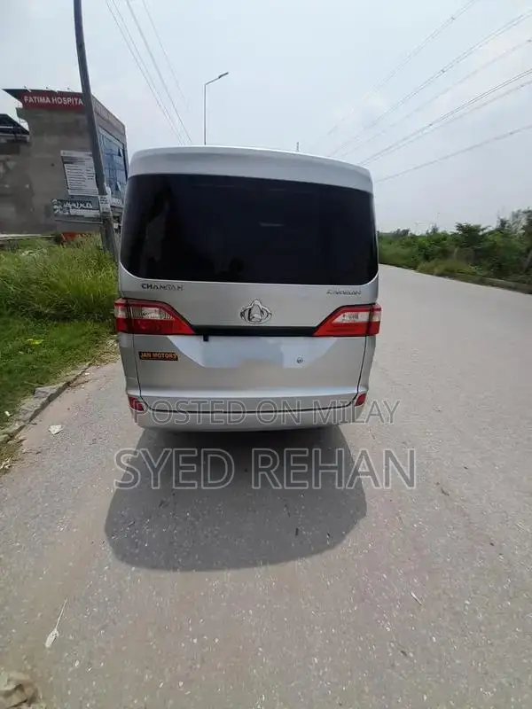 Changan Karvaan 2022 Base Model Silver Minivan