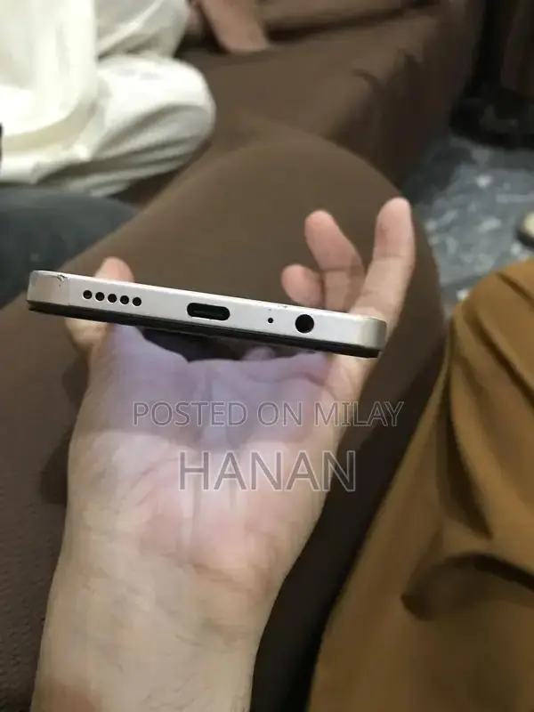 Vivo Smartphone with Pristine Condition and Complete Accessories