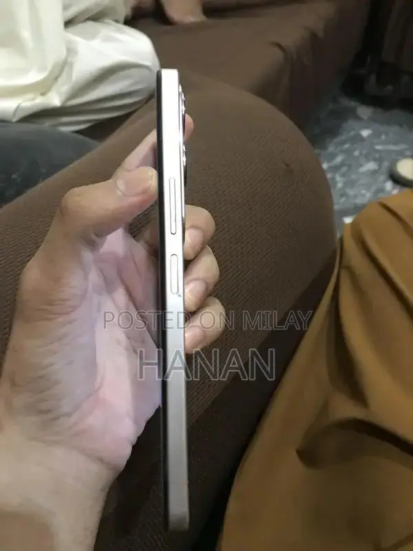 Vivo Smartphone with Pristine Condition and Complete Accessories