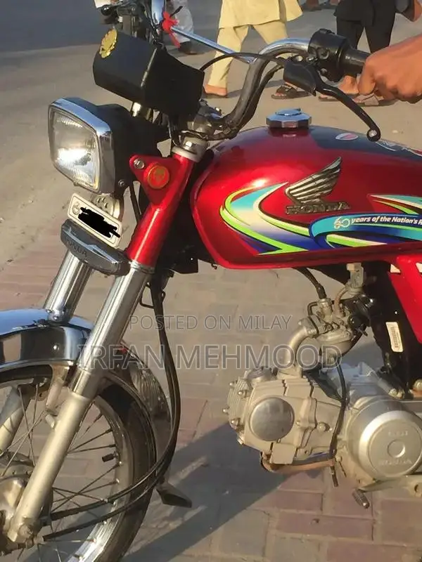 CD 70 Motorcycle 2024 Model - Red Color Classic Bike