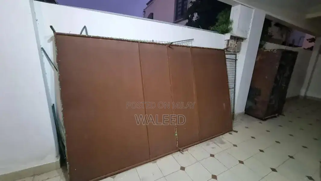 Pet Cage for Cats and Birds - Multi-Purpose Animal Enclosure