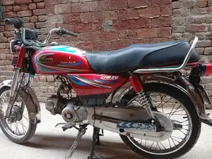 United CD 70cc Motorcycle - Compact Urban Commuter