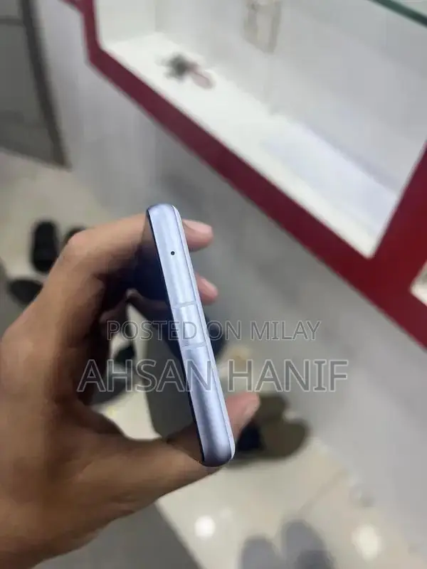 Unlocked Dual SIM Smartphone - 8GB RAM, 128GB Storage