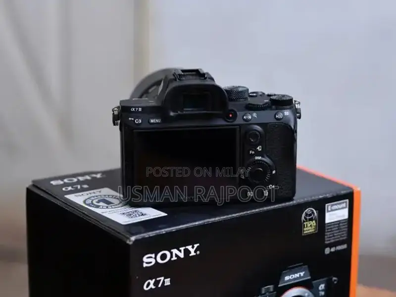 Sony A7iii Mirrorless Camera with 50mm f1.8 Lens Kit
