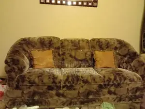 Photo - American Velvet 5 Seater Sofa Set - Elegant Living Room Furniture