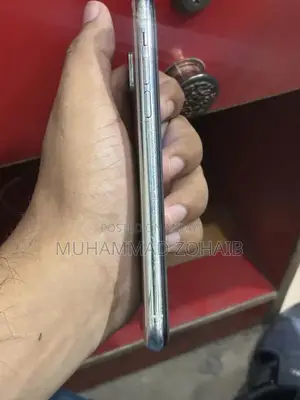 Apple iPhone X 256GB Fully Unlocked Smartphone